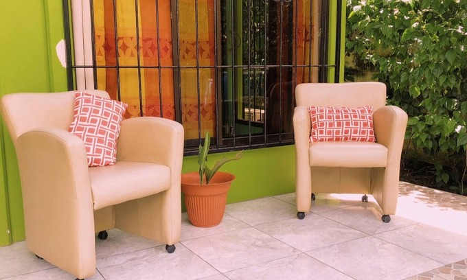 Cahuita Villa | Flower & Leaf Guesthouse Villa - A Beachside Hideaway