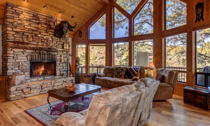 Highland Pines Cabin | Forest Glen Lodge - Prescott Cabin Rentals