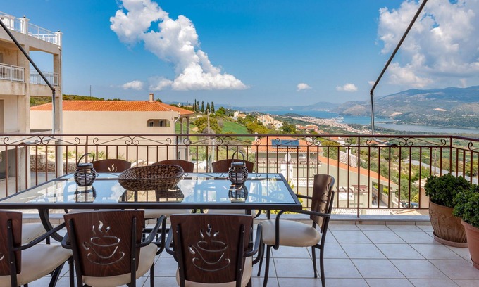 Khelmata Apartment | Fotis... 3-Bedroom Apartment with Panoramic Views