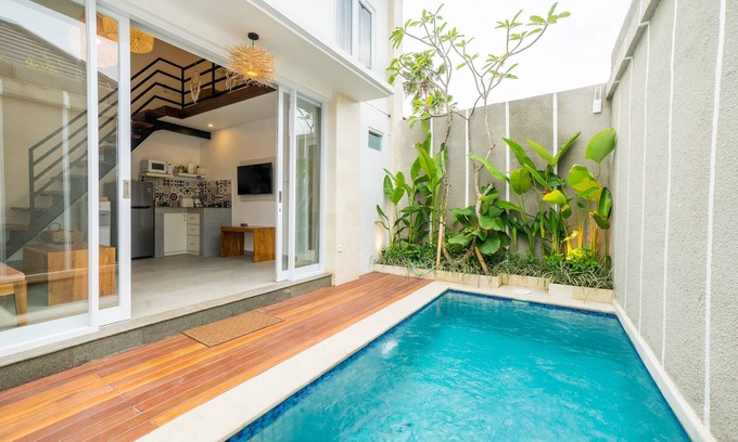 Berawa Hotel | Fourleaf