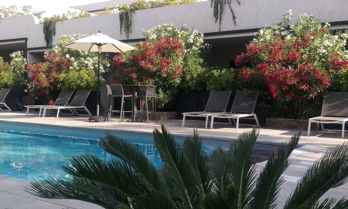 Vardiola Apartment | Residence 4 * Apartment 2 to 4 people - Heated swimming pool, tennis, pétanque.