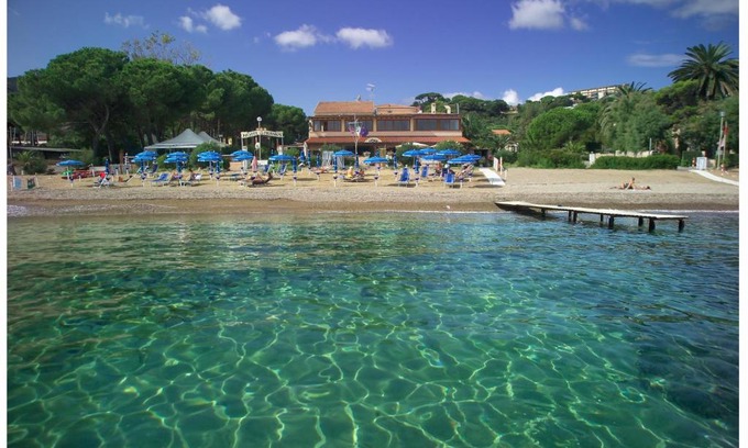 Naregno Hotel | Frank's Hotel