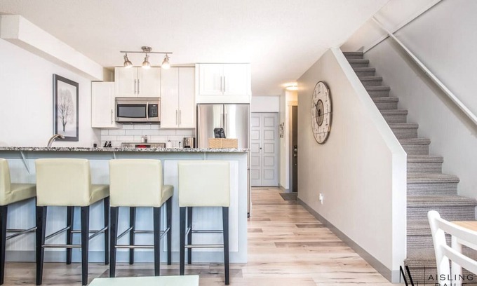 East Kootenay Apartment | Fresh Air Feelings | Indoor Pool & Hot Tub | Beach