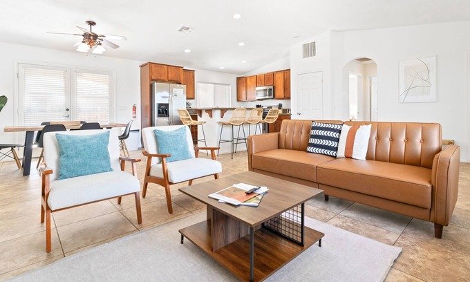 Twentynine Palms House | Friends and Family! 29 Palm Oasis 3mi to Joshua Tree
