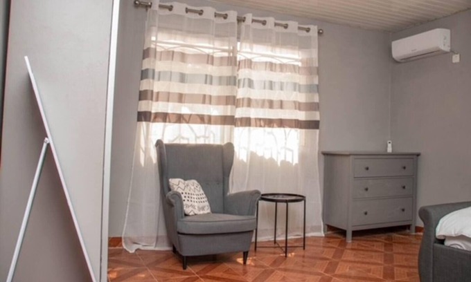 Freetown House | Full AirCon- 3Bed Villa- A/c- WiFi- HotWater