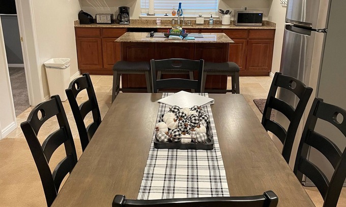 Draper House | Full Basement apartment near Utah ski resorts, Salt Lake City/Sandy/Draper