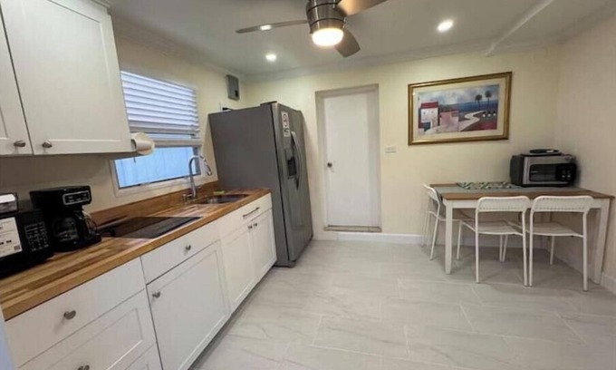 Westgate Apartment | Full Kitchen Private Apartment Bidet in Bt