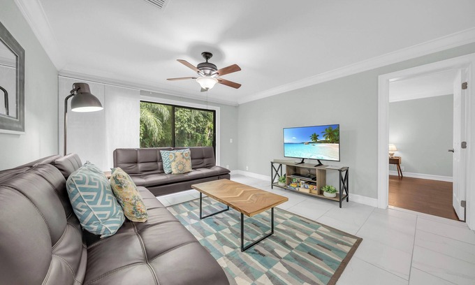 Naples Condo | Fully Furnished Condo near Tin City & 5th Avenue