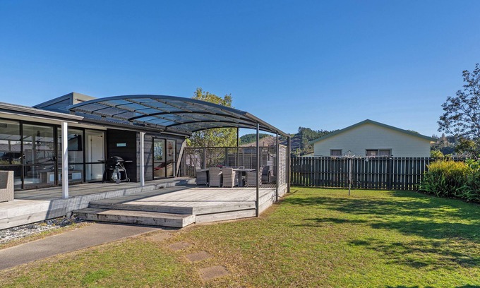 Whangamata Cottage | Fun at Whangamata - Whangamata Holiday Home