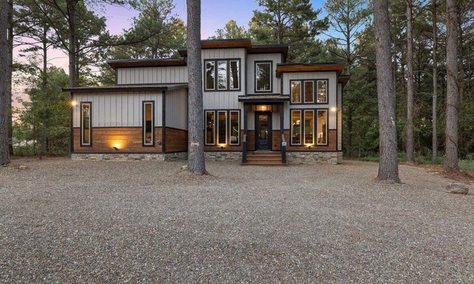 Pickens Cabin | Fun for the family and next door to Escape from Reality cabin