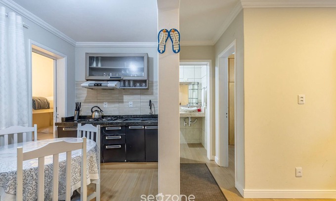 Centro Apartment | Functional Apt 120m From the Beach in BC Cec0302