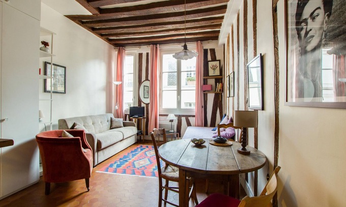 Notre Dame Apartment | Furnished studio Paris Saint Michel