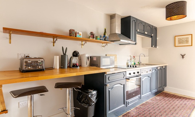 Cirencester House | Furzen Farmhouse