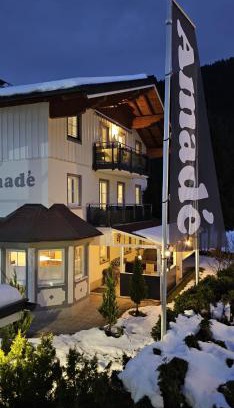 Flachau Apartment | Gästehaus Amadé