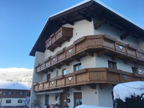 Zell am Ziller Apartment | Gästehaus Neuhauser