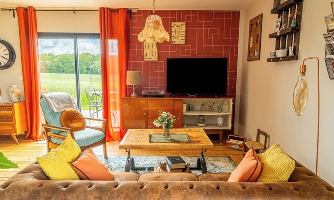 Beaumont-du-Perigord Other | Gîte à la Ferme en Périgord Avec Jacuzzi
