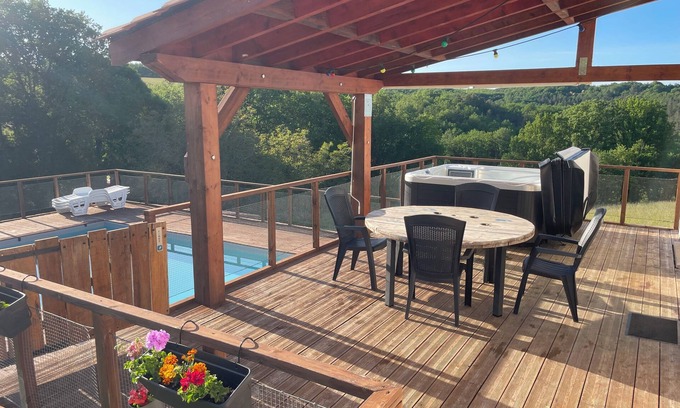 Saint-Cybranet House | Gîte des Vignes à Proximité des Châteaux