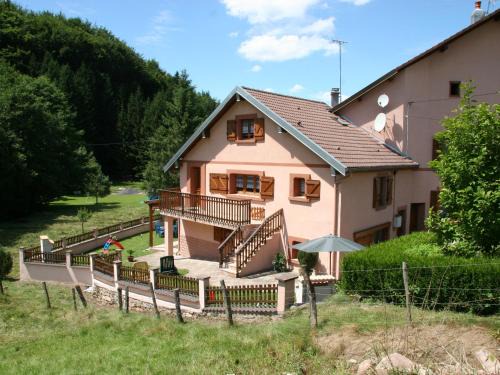 Vienville House | Gîte familial avec piscine, idéal pour randonnées et pêche, proche Gérardmer et crêtes vosgiennes - FR-1-589-238