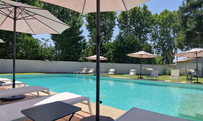 Saumane-de-Vaucluse Other | Gîtes de Groupe Pour 22 p/Magnifique Mas Provençal Proche Isle sur la Sorgue