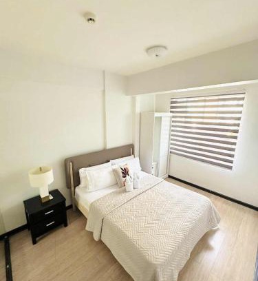 Poblacion District Apartment | G04 Magallanes Residences Condominium