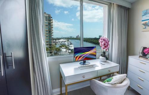 East Fort Lauderdale Apartment | GalleryOne Doubletree Hilton GC Secret Blending