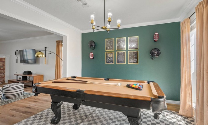 Wellborn House | Game Day Ready - Pool Table - BBQ - Popcorn Bar