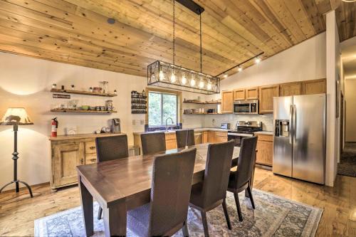 Truckee House | Game Room Mountain Chalet 5 Mi to Donner Lake