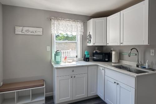 Oak Bluffs Apartment | Garage Suite
