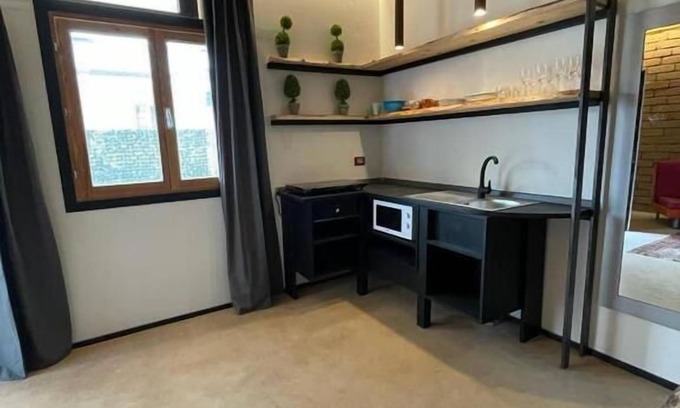 Borgo Roma Apartment | GARBINI AT THE LOFT F FAIR