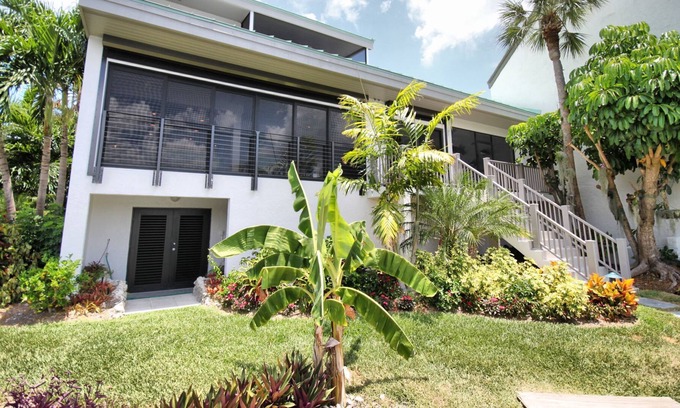 Key Largo Condo | Garden Home on Ocean Reef ... Own pool and Dock