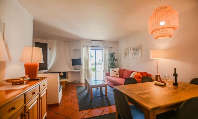 Alpouvar Apartment | Garden Village H92