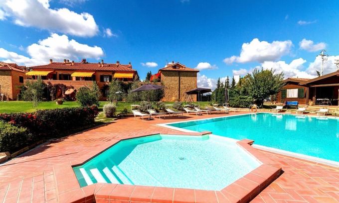 Sughera Apartment | GAROFANO, 2 bedrooms apartment with swimming pool