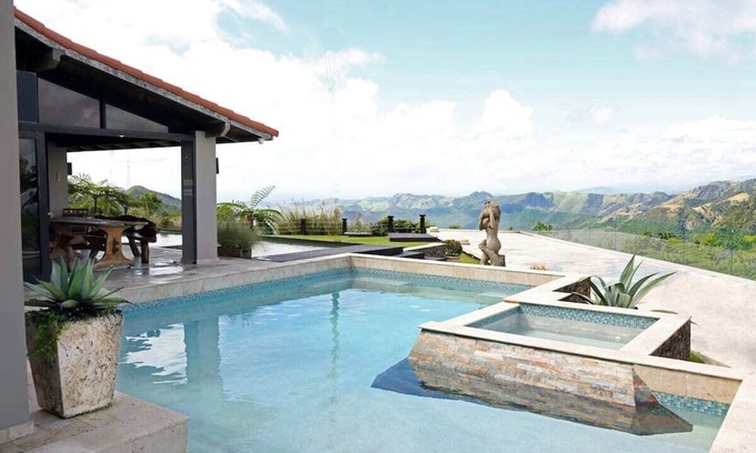 Cercadillo Villa | Gated private villa
