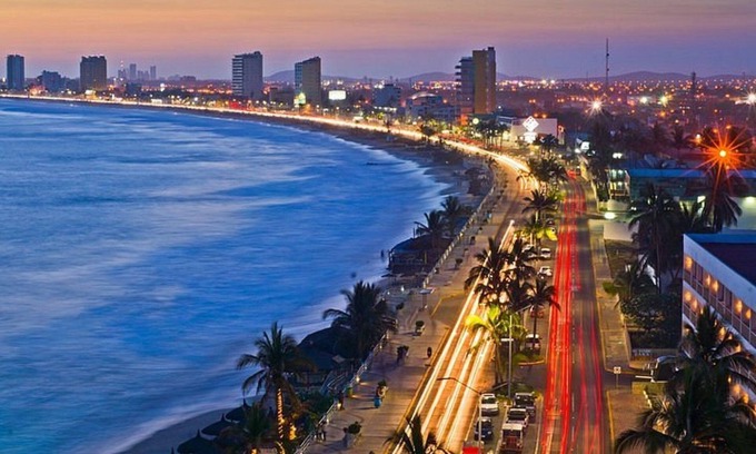 Mazatlan Hotel | Gaviotas