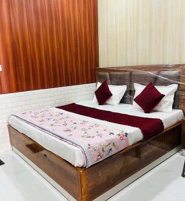 Ayodhya Hotel | GAYATRI SHRADDHALU NIWASs