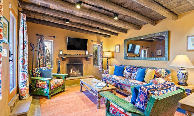 Historic Eastside House | Genuine Santa Fe Work of Art | Near Canyon Rd | Patio