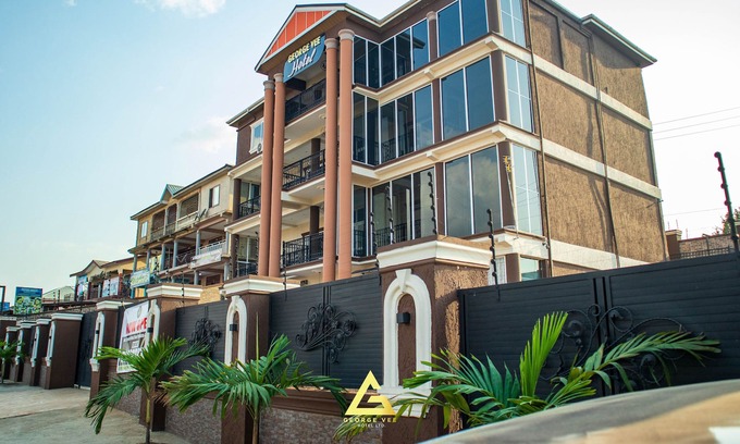 Kumasi Bed & Breakfast | George Vee