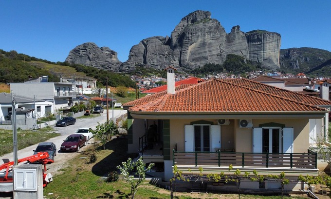 Kalambaka House | Georgia's Guesthouse