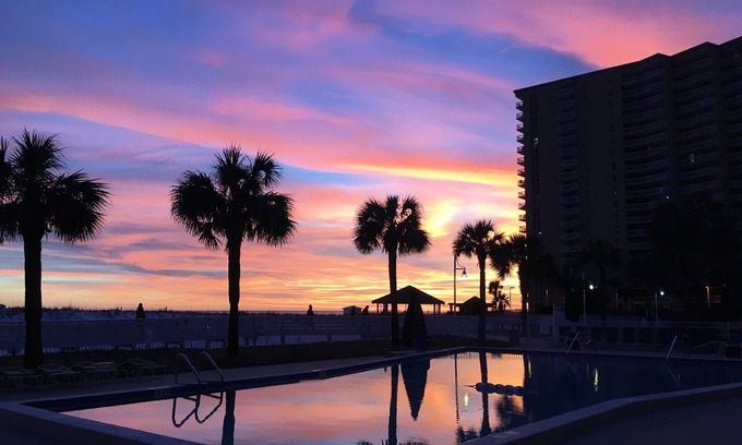 Destin Condo | Getaways at Destin Holiday Beach Resort