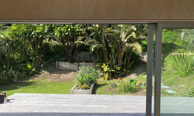Paekakariki Apartment | Giesen Garden Apartment
