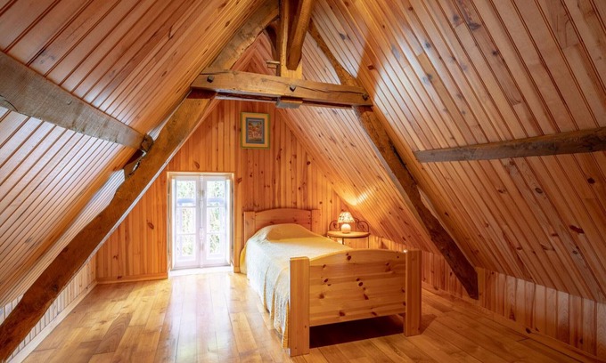 Azerat Cottage | Gite Azerat, 2 bedrooms, 4 persons