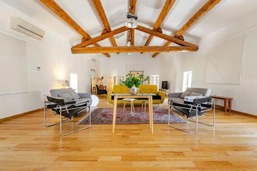 Oppede House | Gite dans un Mas Provençal avec Jacuzzi