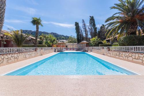 Roquefort-des-Corbieres House | Gite la capelle 2 Chambres 347