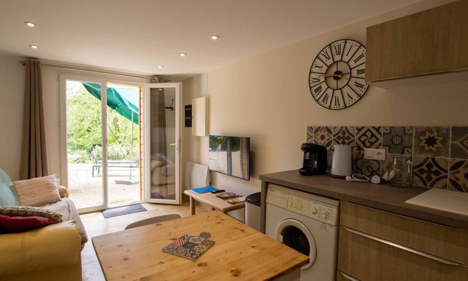 Saint-Andre-dAllas Cottage | Gite Saint-André-d'Allas, 1 bedroom, 2 persons