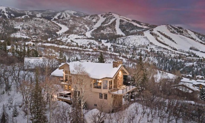 Steamboat Springs House | Glacier Lodge - West