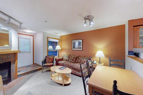 Village North Apartment | Glacier's Reach 115b