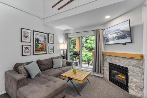 Village North Apartment | Glaciers Reach by Allseason Vacation Rentals