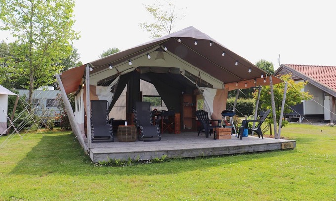 Twijzel House | Glamping in Friesland with friends