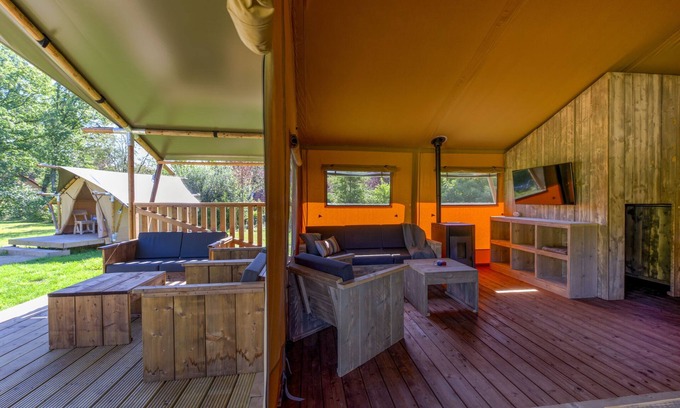 Municipality of Dalfsen House | Glamping tent with kitchen near Zwolle