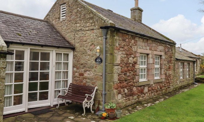 Bamburgh House | Glebe Cottage